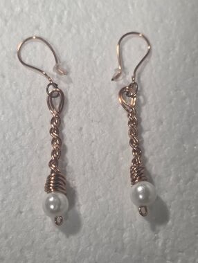 Handcrafted Copper Wire and Pearl Drop Earrings - Elegant Women's Jewelry